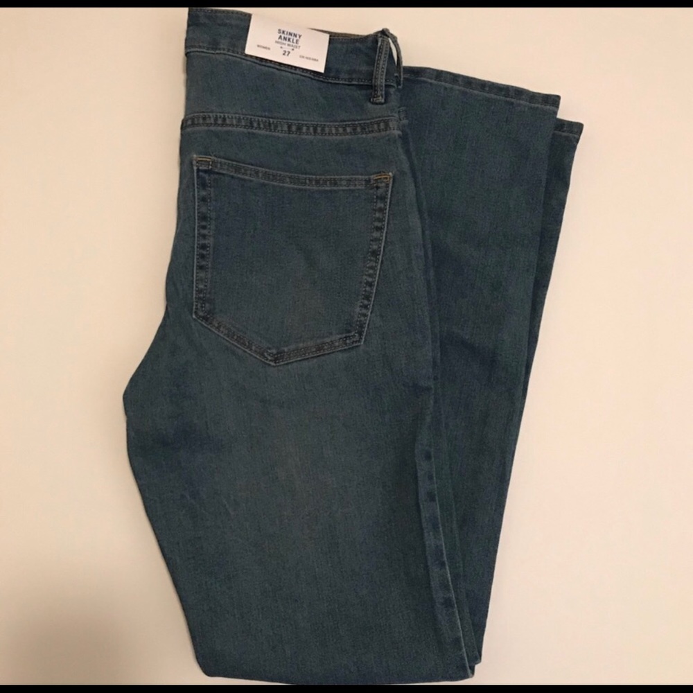NWT- Skinny Ankle High Waist Jeans H&M